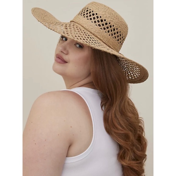 π Beige Oversized Floppy Hat NWT Torrid New! Small Medium S M - Picture 3 of 4